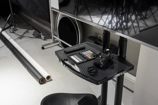 Musikstudio, professionelle Ausrüstung, kreative Atmosphäre